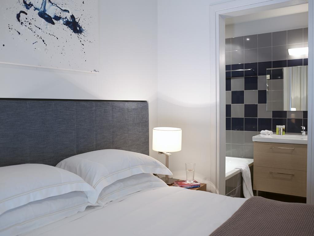 Scale Suites Athens Room photo